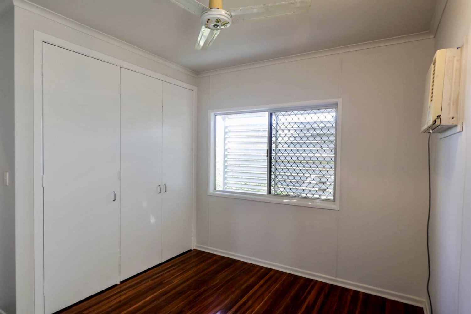 10 FLIGHT Drive, Moranbah For Sale by Infinity Property Specialists - image 13