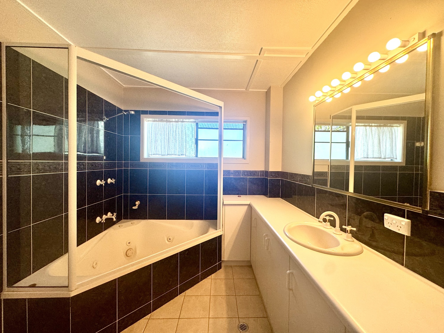 6 BROWN Street, Dysart Sold by Infinity Property Specialists - image 6