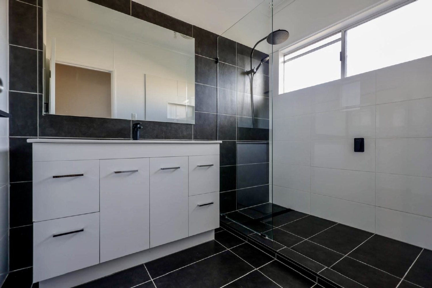 10 FLIGHT Drive, Moranbah For Sale by Infinity Property Specialists - image 11