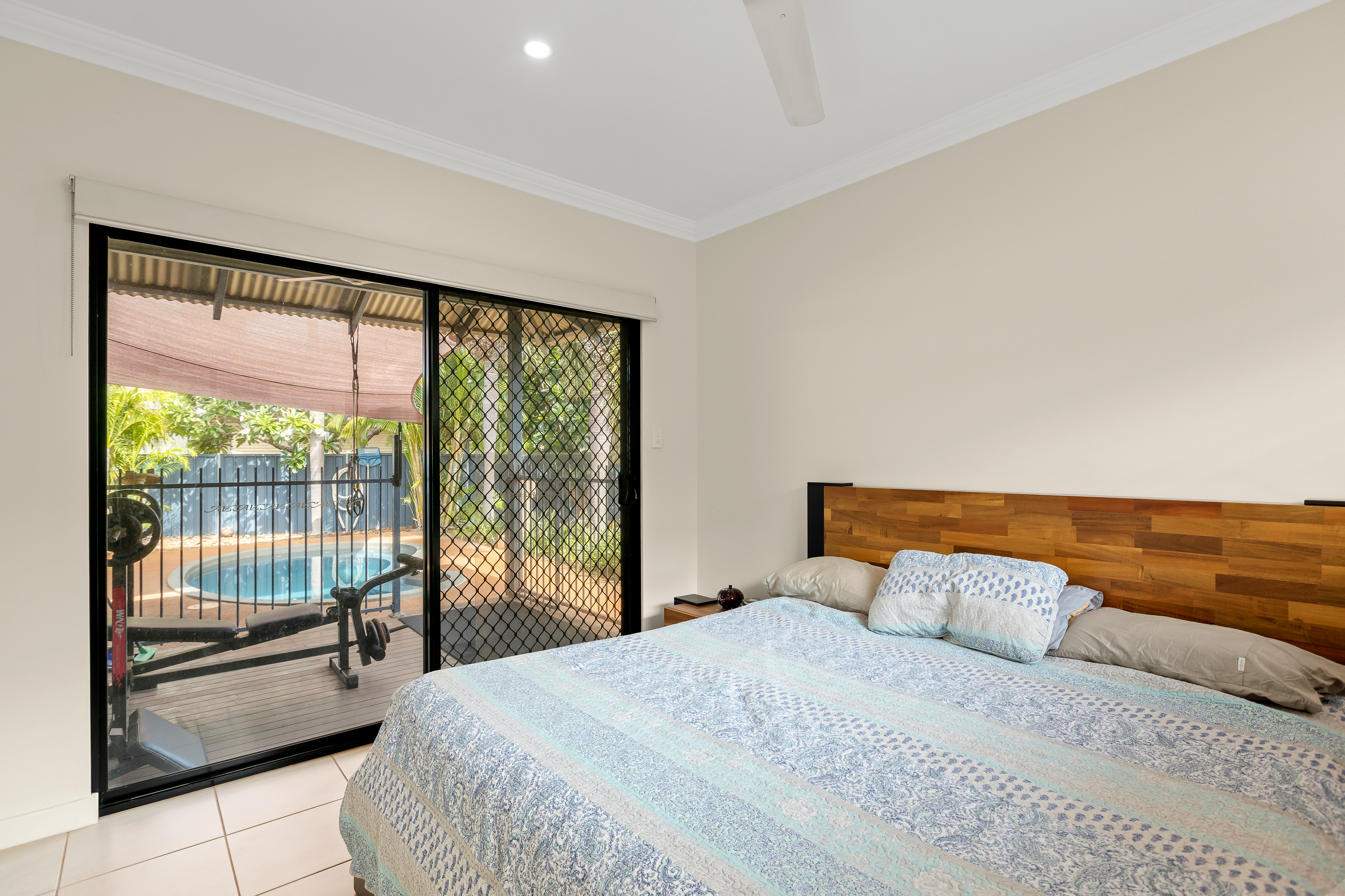 Modern Family Living with Pool, Shed & Side Access