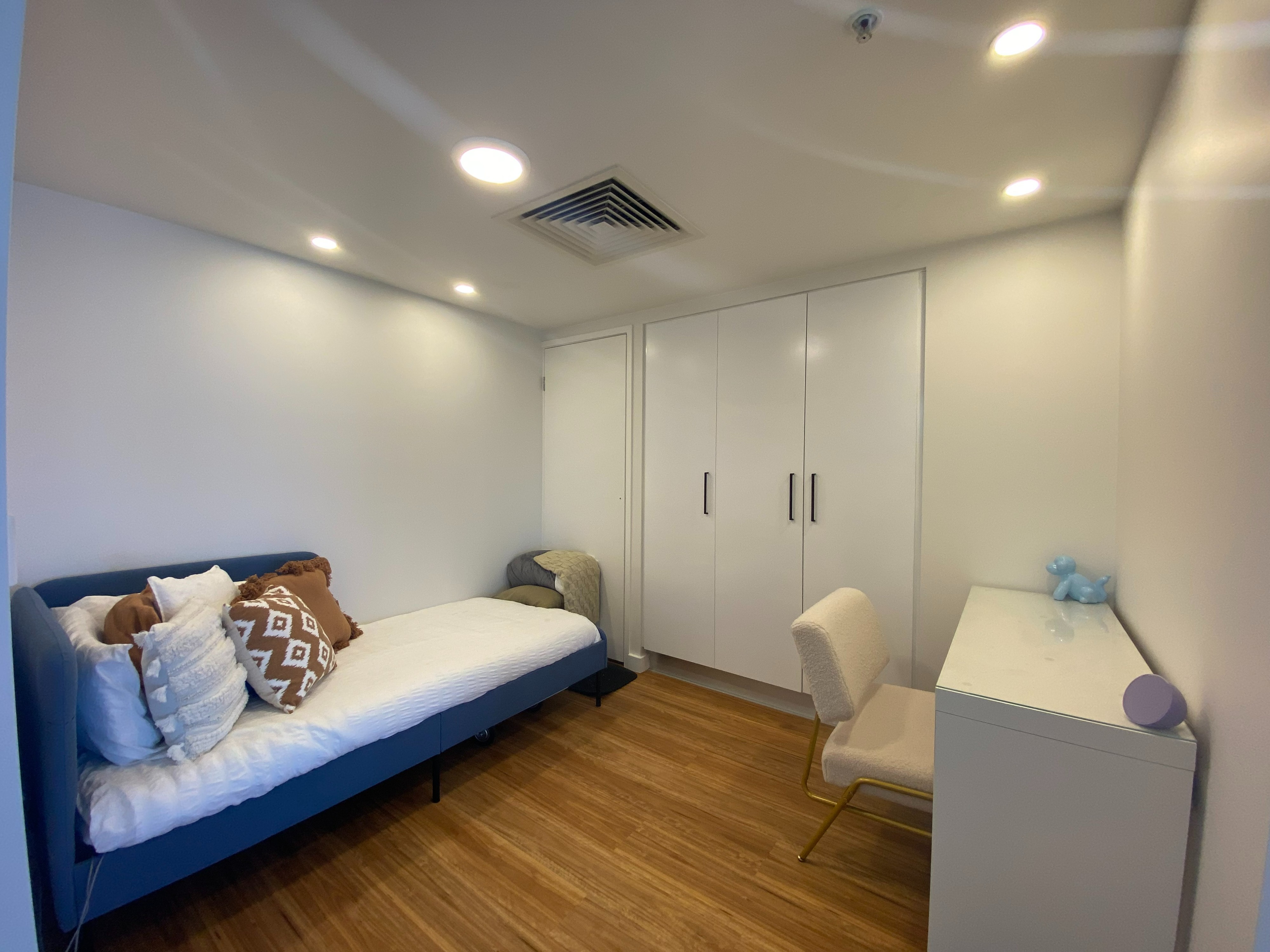 1098/56 Scarborough St, SOUTHPORT, QLD 4215, Southport - Thumbnail 3