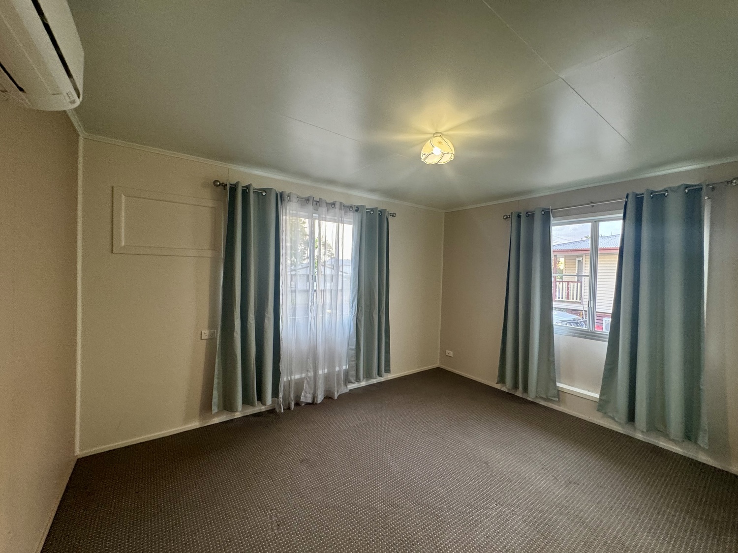 24  LAWSON Drive, Moranbah Sold by Infinity Property Specialists - image 14
