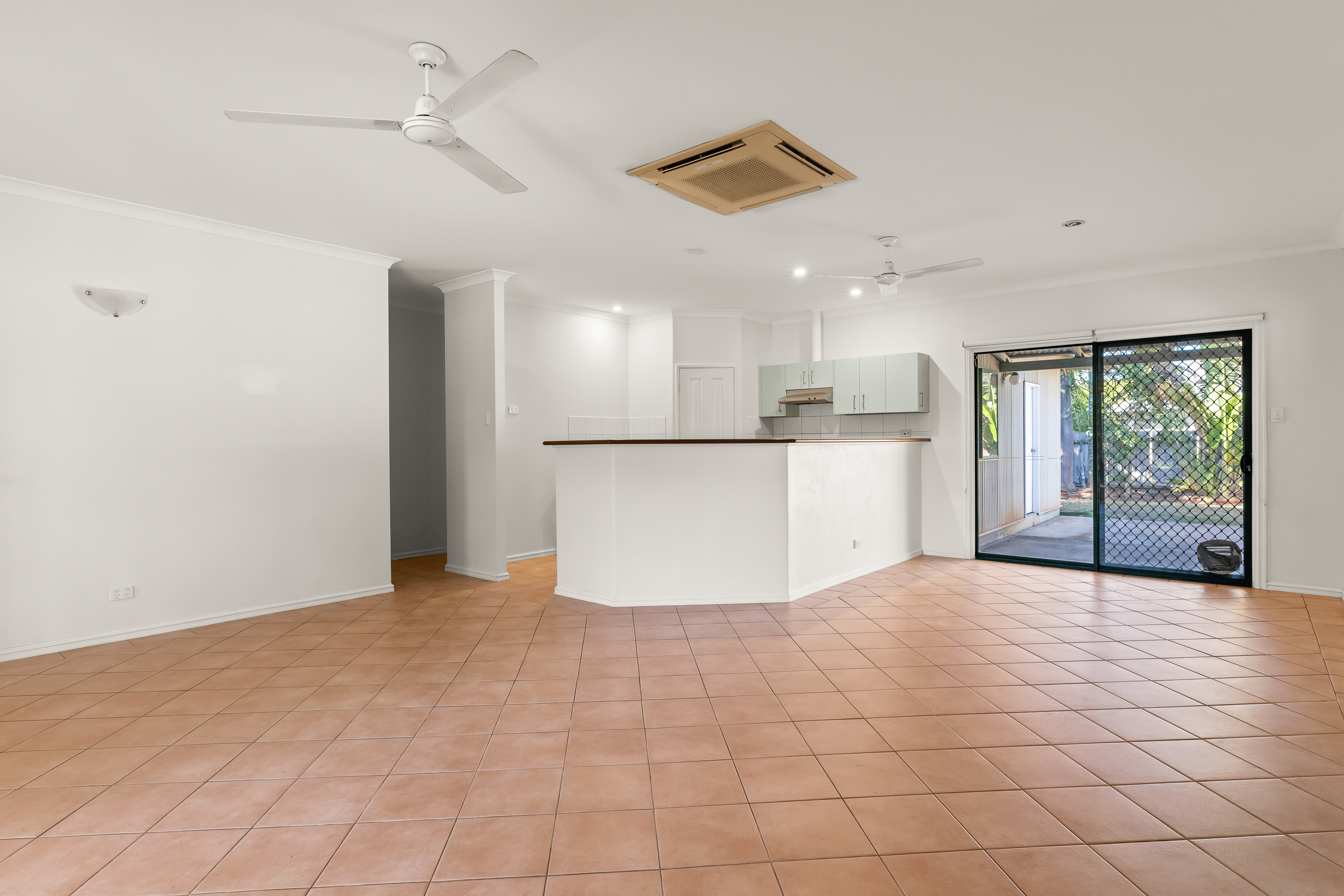 Family Living in a Convenient Roebuck Location