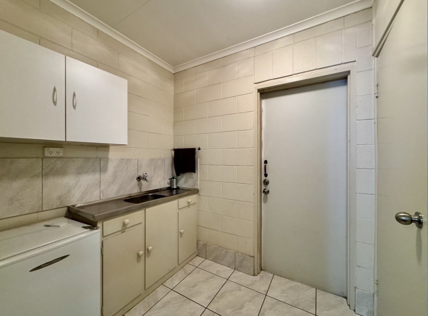 2 ACACIA Street, Moranbah For Sale by Infinity Property Specialists - image 6