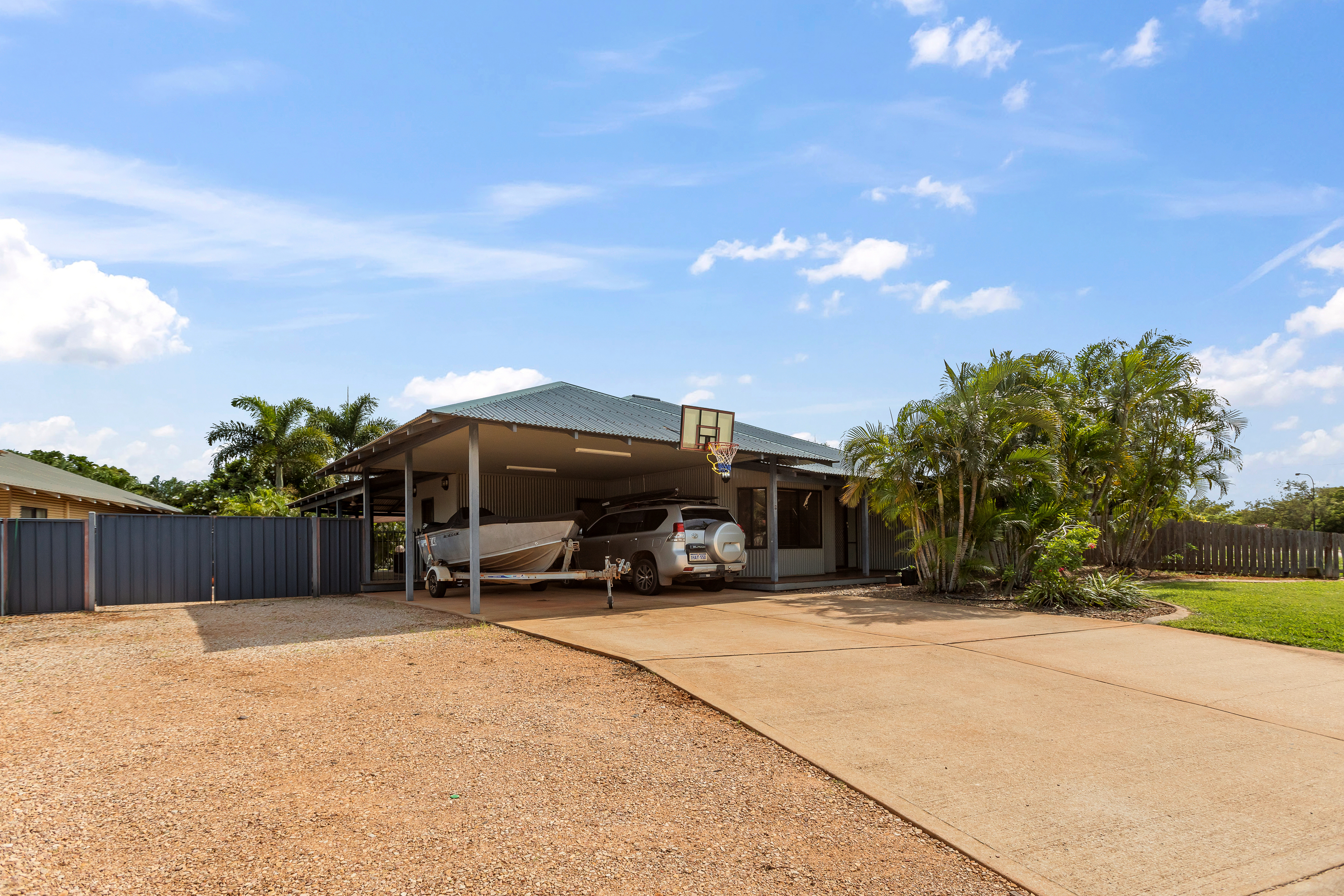 Modern Family Living with Pool, Shed & Side Access