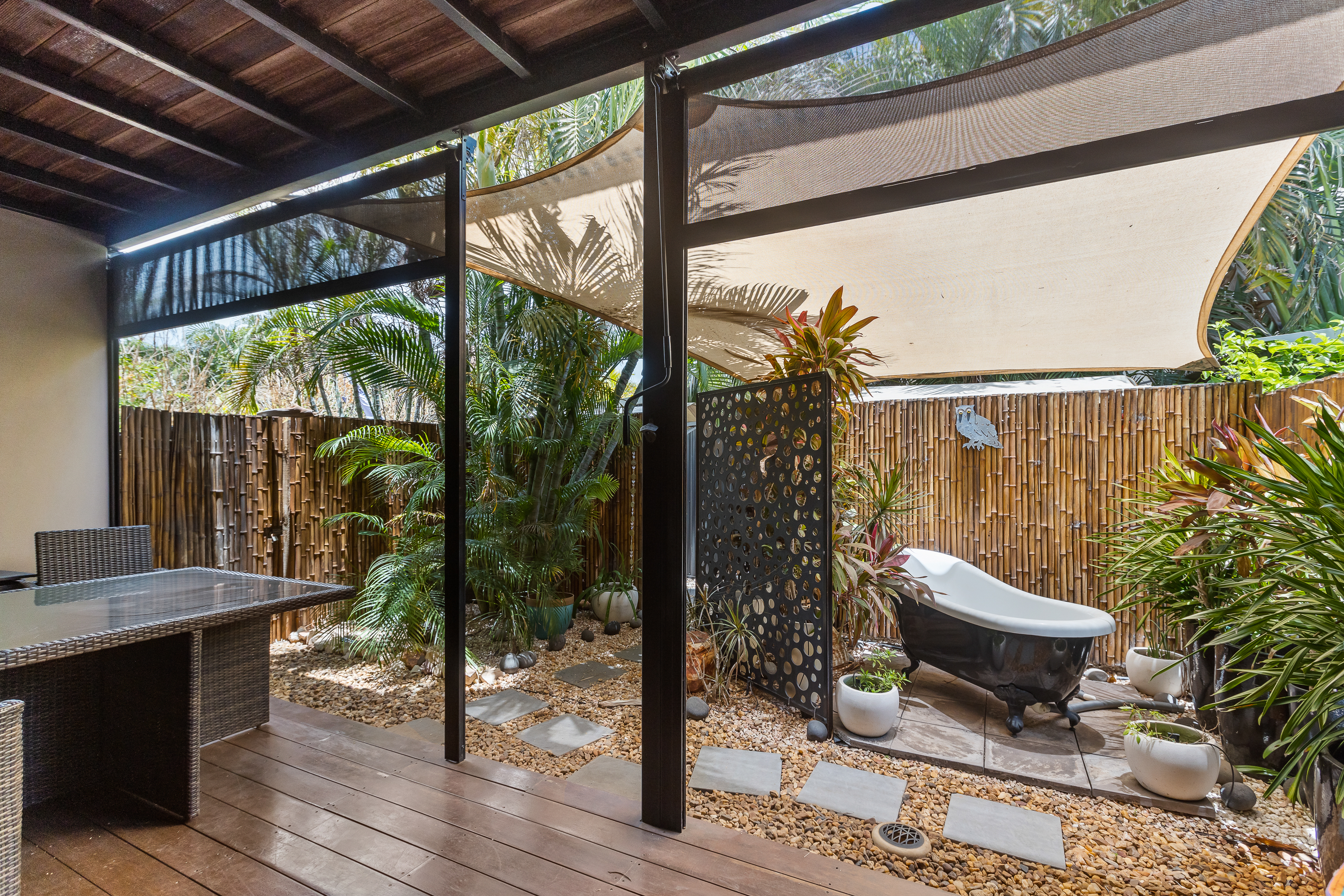 Fully Furnished Coastal Retreat Opposite Cable Beach