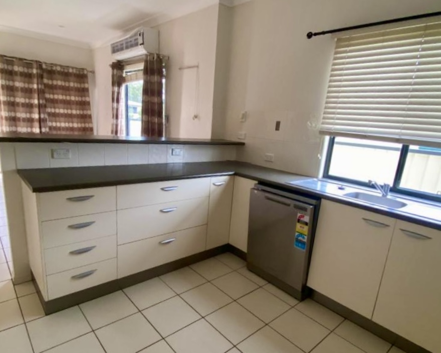 1/77 BEARDMORE Crescent, Dysart Sold by Infinity Property Specialists - image 3
