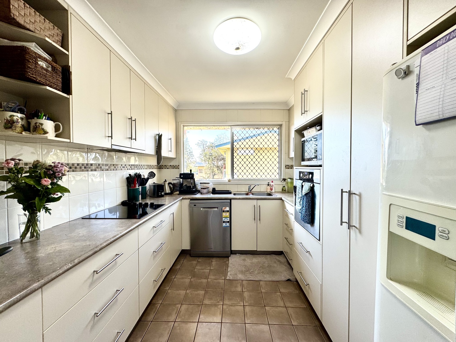4 LAVER Street, Moranbah Sold by Infinity Property Specialists - image 2