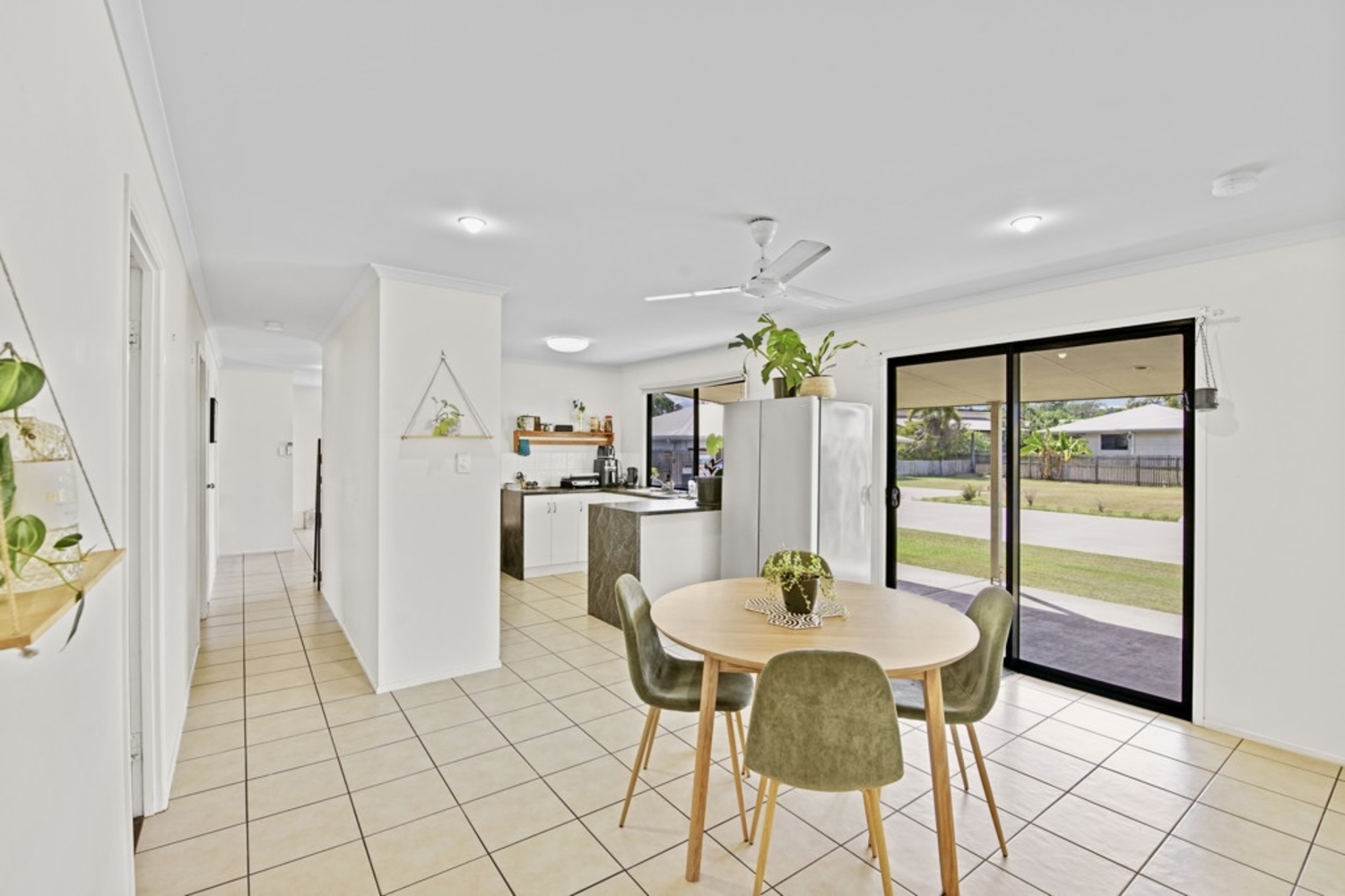 5/63 GROSVENOR Drive, Moranbah Sold by Infinity Property Specialists - image 4