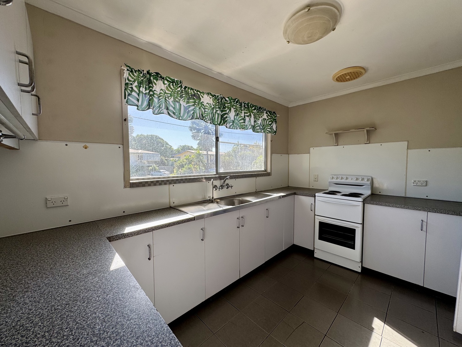 42 JACKSON Avenue, Moranbah Sold by Infinity Property Specialists - image 3