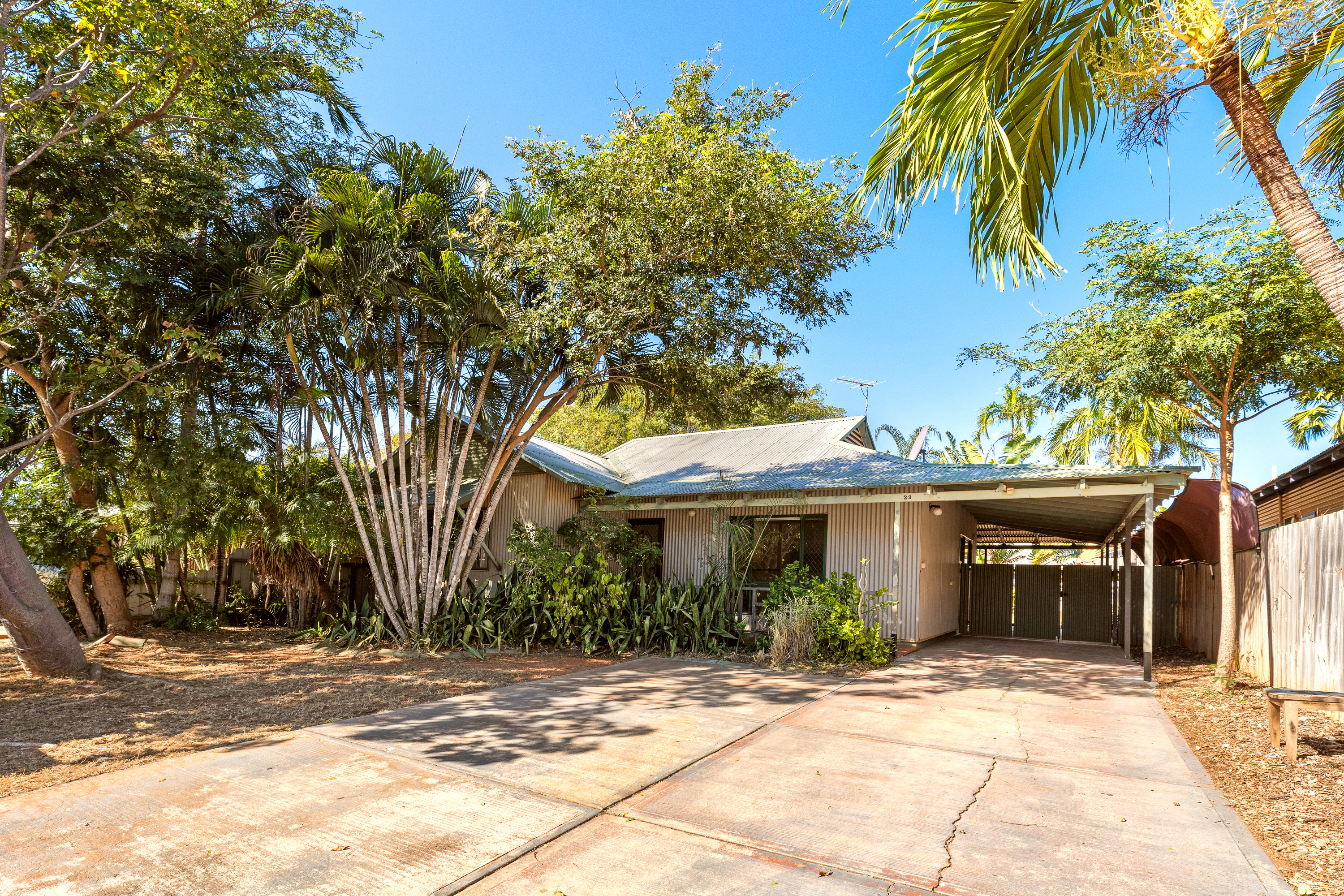Family Living in a Convenient Roebuck Location