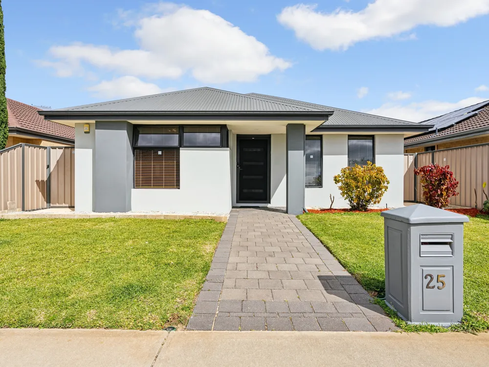 House styling and staging in Piara Waters WA at 25 Torino Crescent