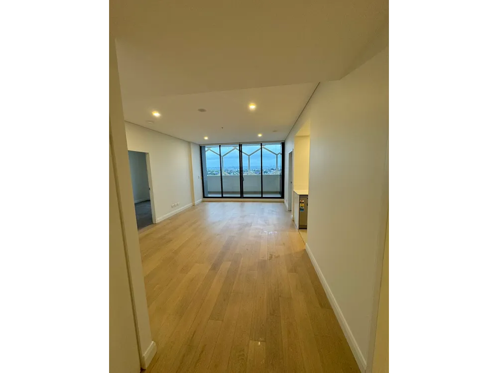 B1101 / 33 East Street, Granville