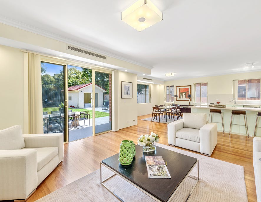 2/28-30																										Fielding St
														
								Collaroy, NSW 2097, Kensington - Thumbnail 3