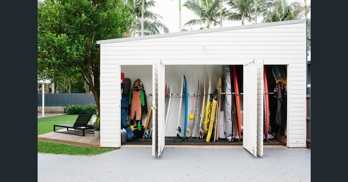 Beach house storage, Beach house exterior, Modern beach house