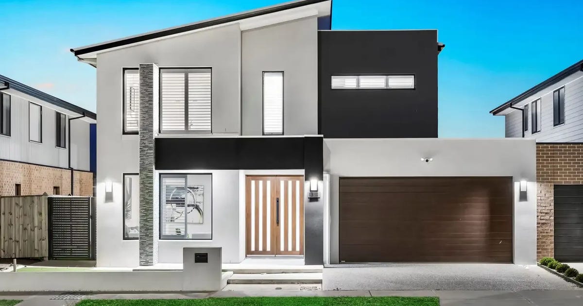 13 Laker Boulevard, Clyde North VIC 3978 - property.com.au
