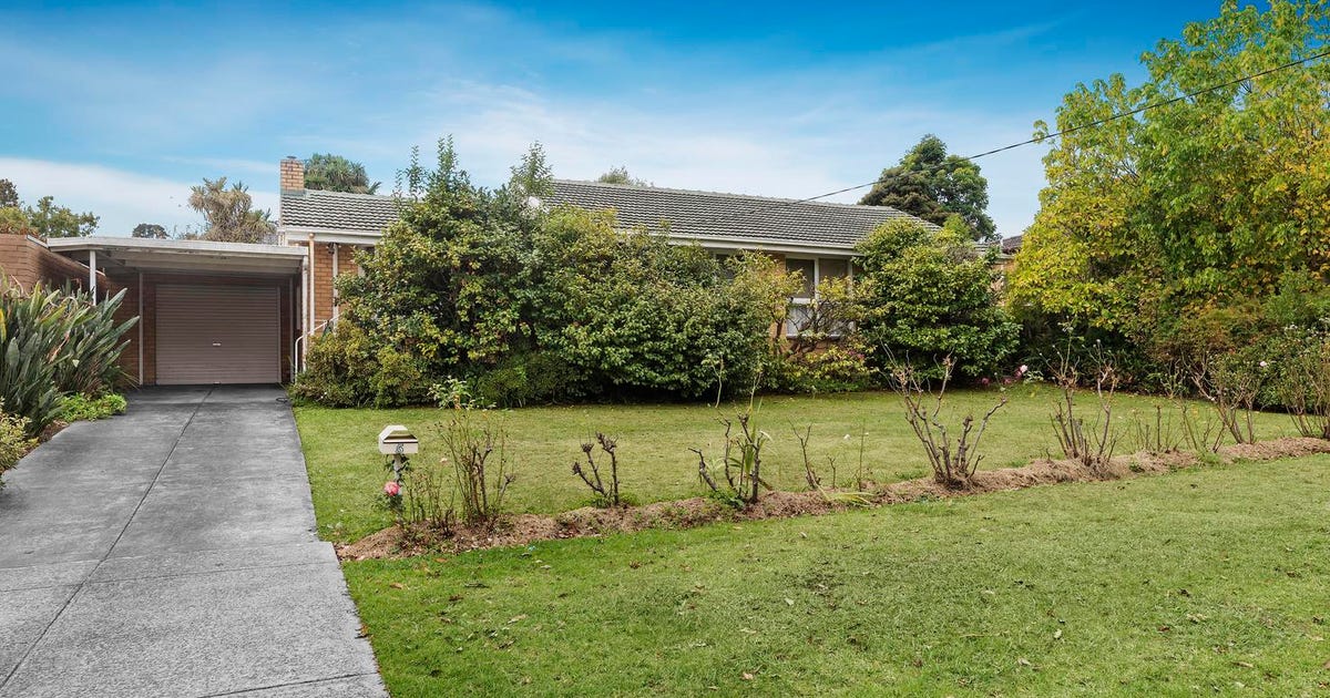 5 Woodhouse Road, Doncaster East VIC 3109