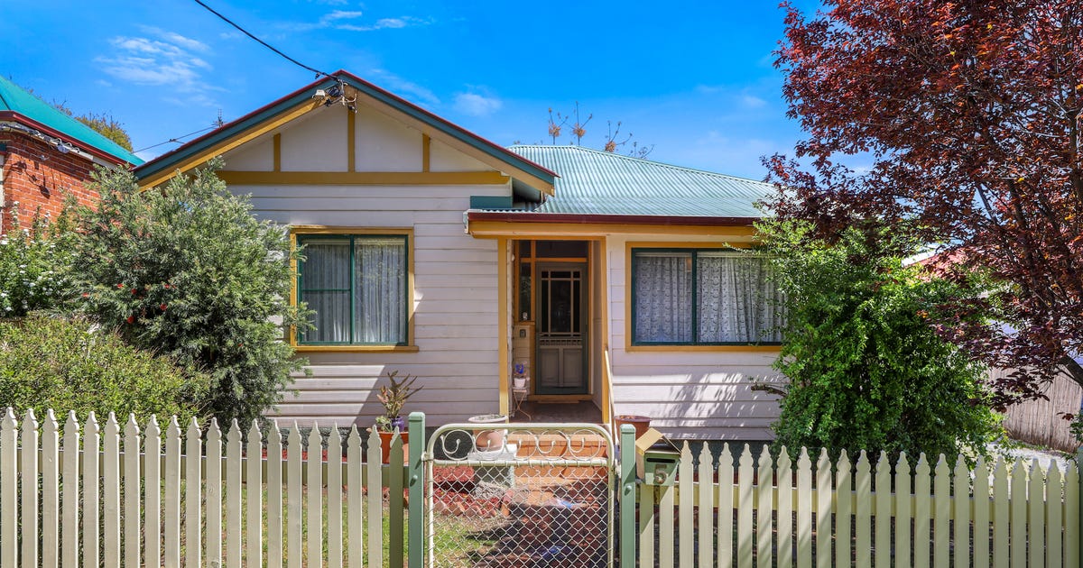 5 Upper Street, North Tamworth NSW 2340 - property.com.au