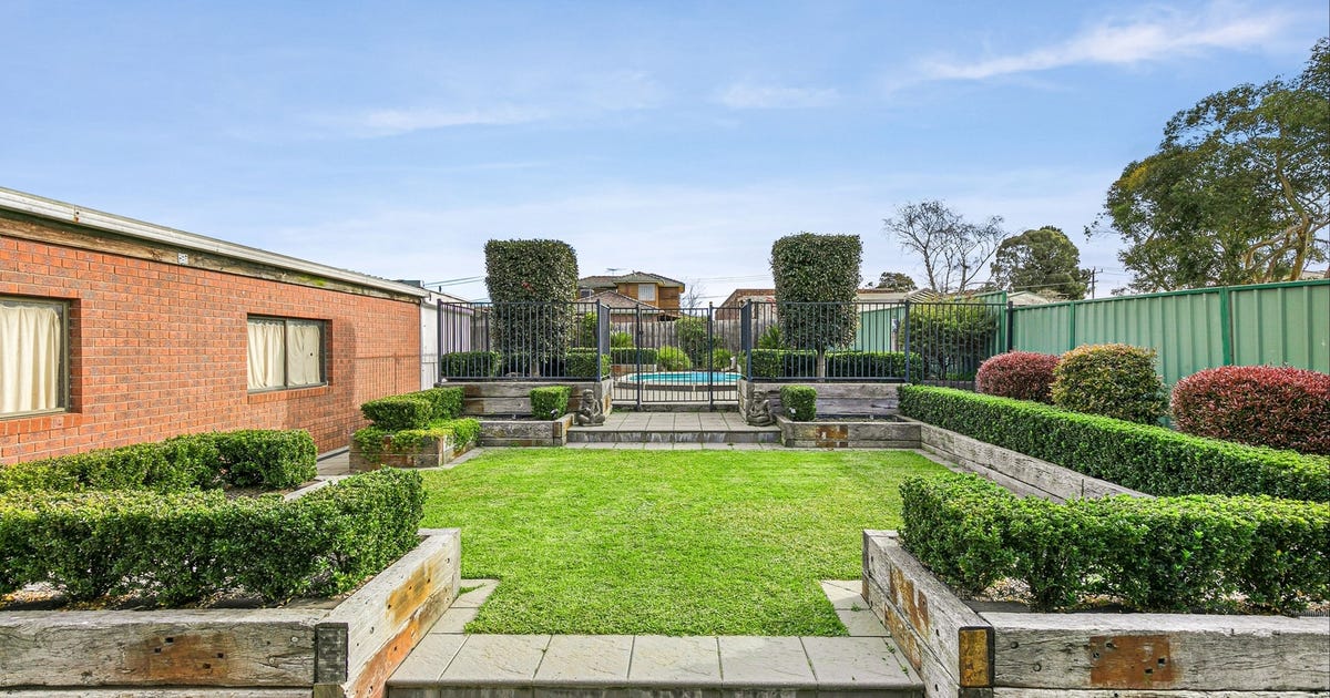 34 Newbold Avenue, Craigieburn VIC 3064