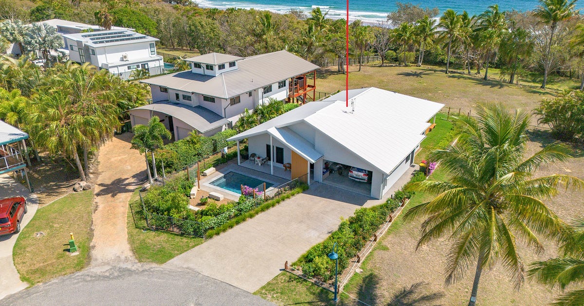 25 Beach Houses Estate Road, Agnes Water QLD 4677 