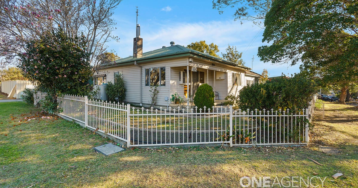 114 Douglas Street, Nowra NSW 2541