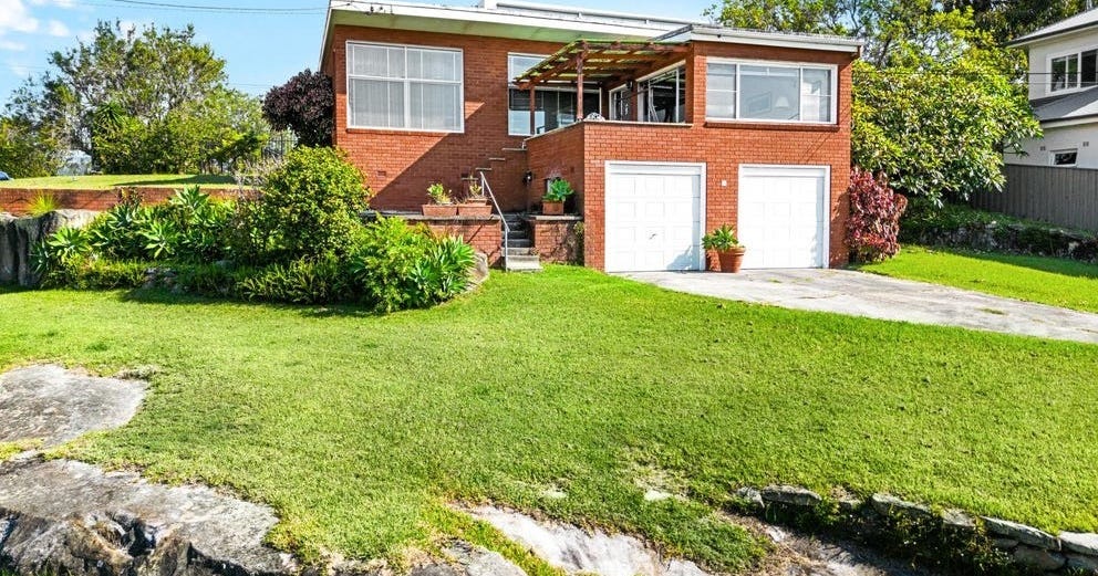 11 Rowena Road, Narraweena NSW 2099