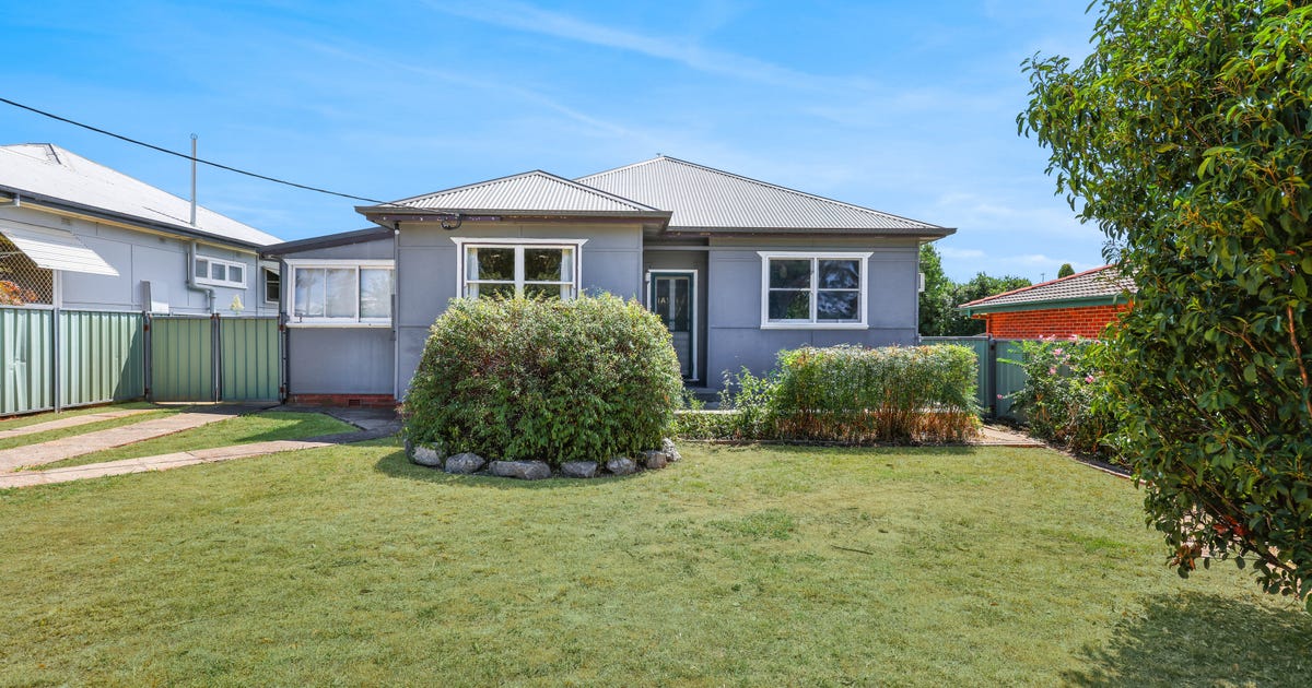 1 Willis Street, South Tamworth NSW 2340 - property.com.au