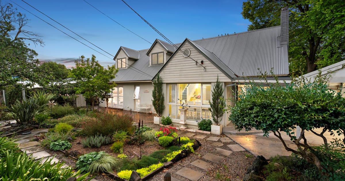 40 Willow Road, Upper Ferntree Gully VIC 3156