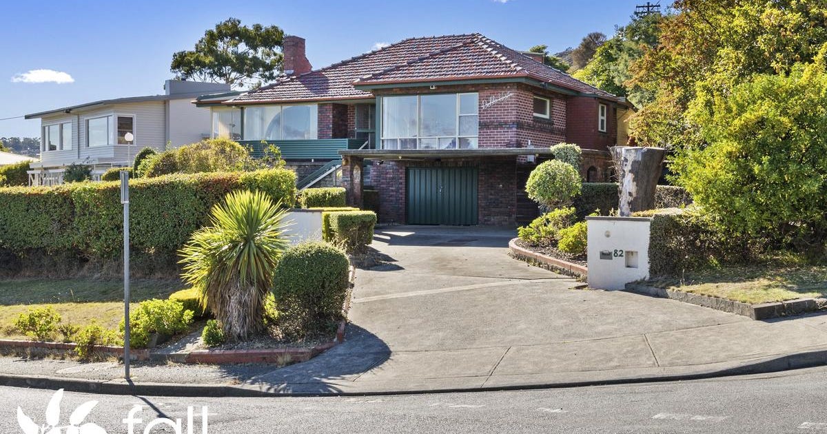 82 Kaoota Road, Rose Bay TAS 7015