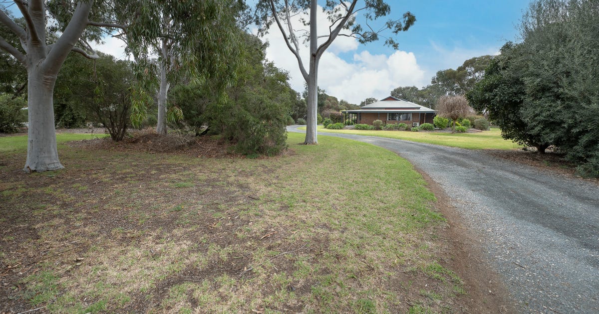 12 Peppercorn Mews, Swan Hill VIC 3585