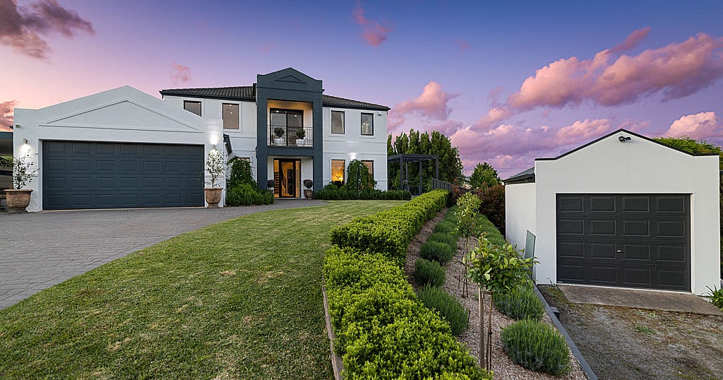 15 Angela Place, Goulburn NSW 2580