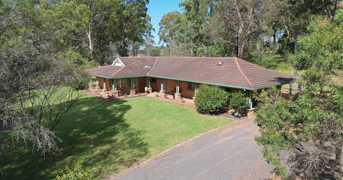 36 Mcarthur Drive, Falls Creek NSW 2540