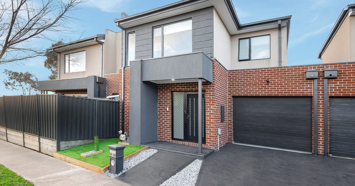 3 Rothie Park 3 Topiary Way, Roxburgh Park VIC 3064 - property.com.au