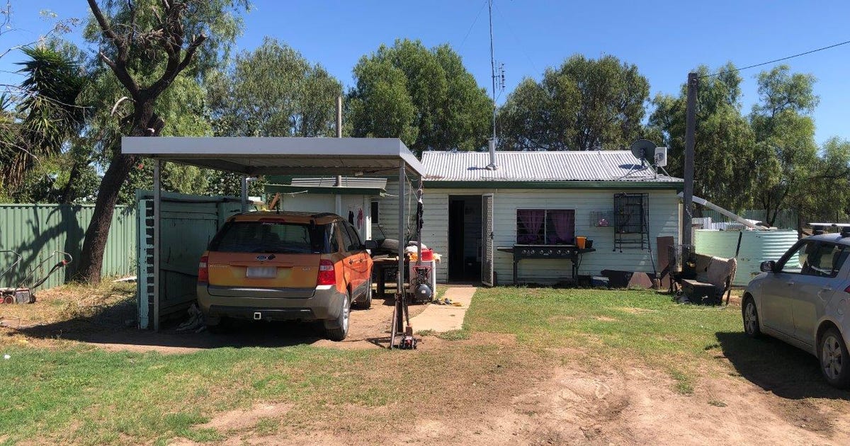 27 Burrel Street, Yelarbon QLD 4388