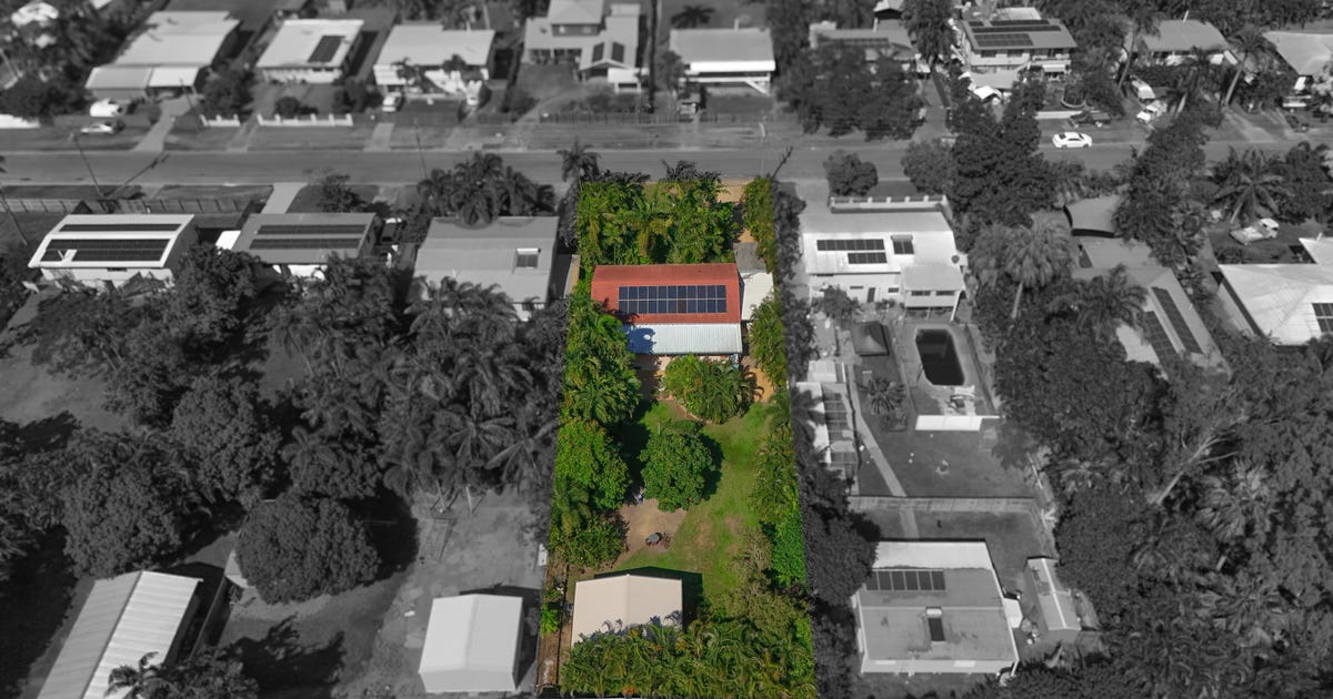 28 Renecol Avenue, Rasmussen QLD 4815 - property.com.au