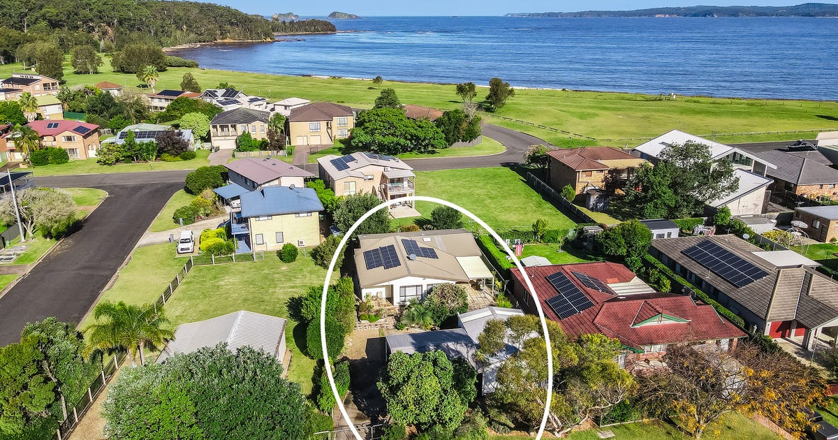 33 Belbowrie Parade, Maloneys Beach NSW 2536
