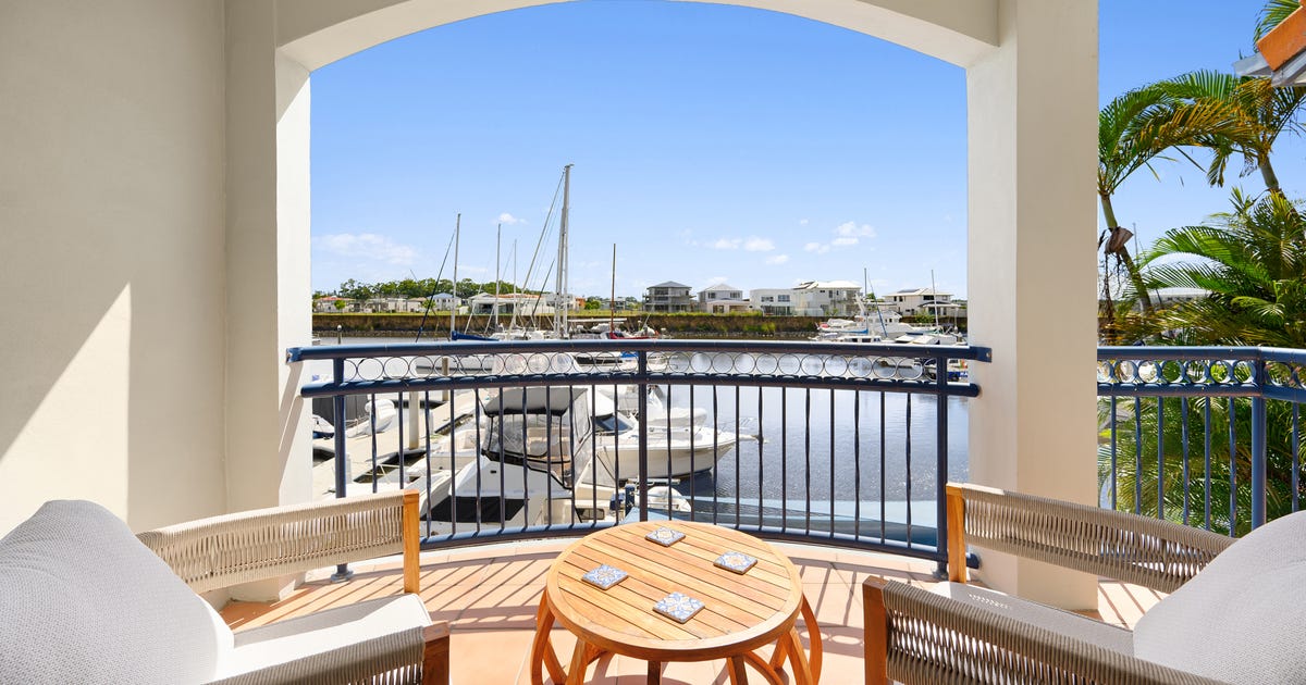 72 John Lund Drive, Hope Island QLD 4212