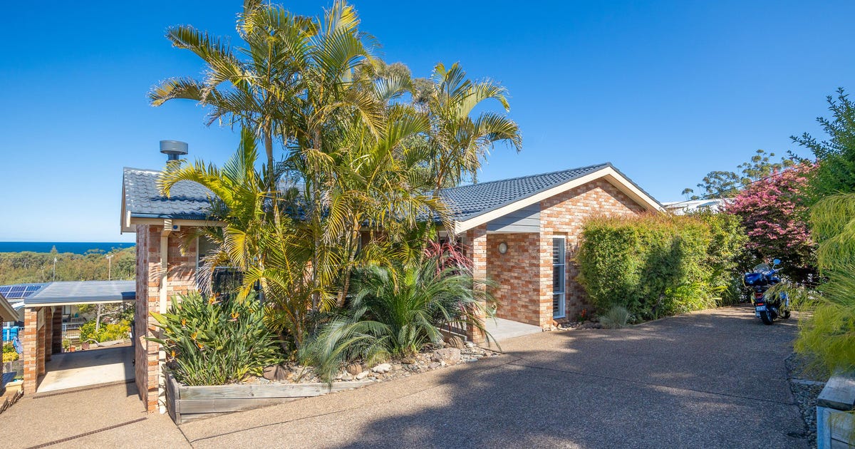 51 Bushland Avenue, Mollymook Beach NSW 2539