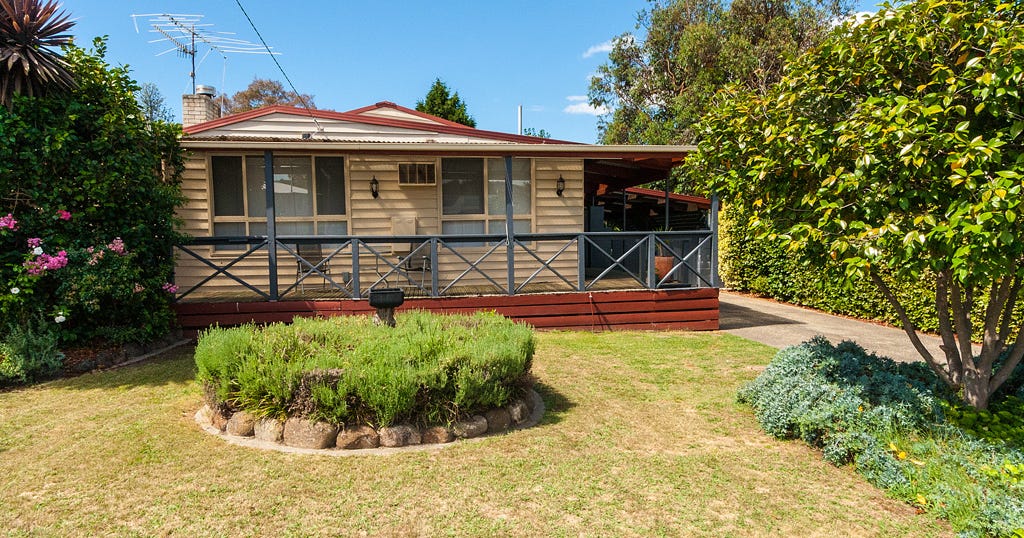 22 Ninth Street, Eildon VIC 3713
