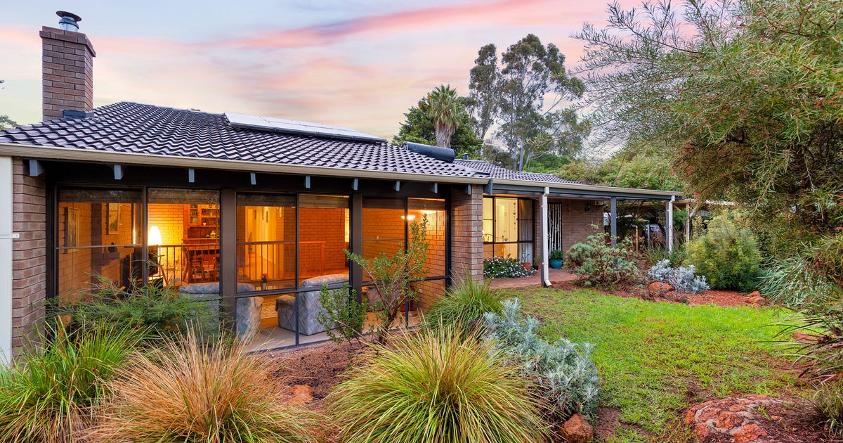 Image showcasing 22 Leschenaultia Street, Roleystone WA 6111 - property.com.au