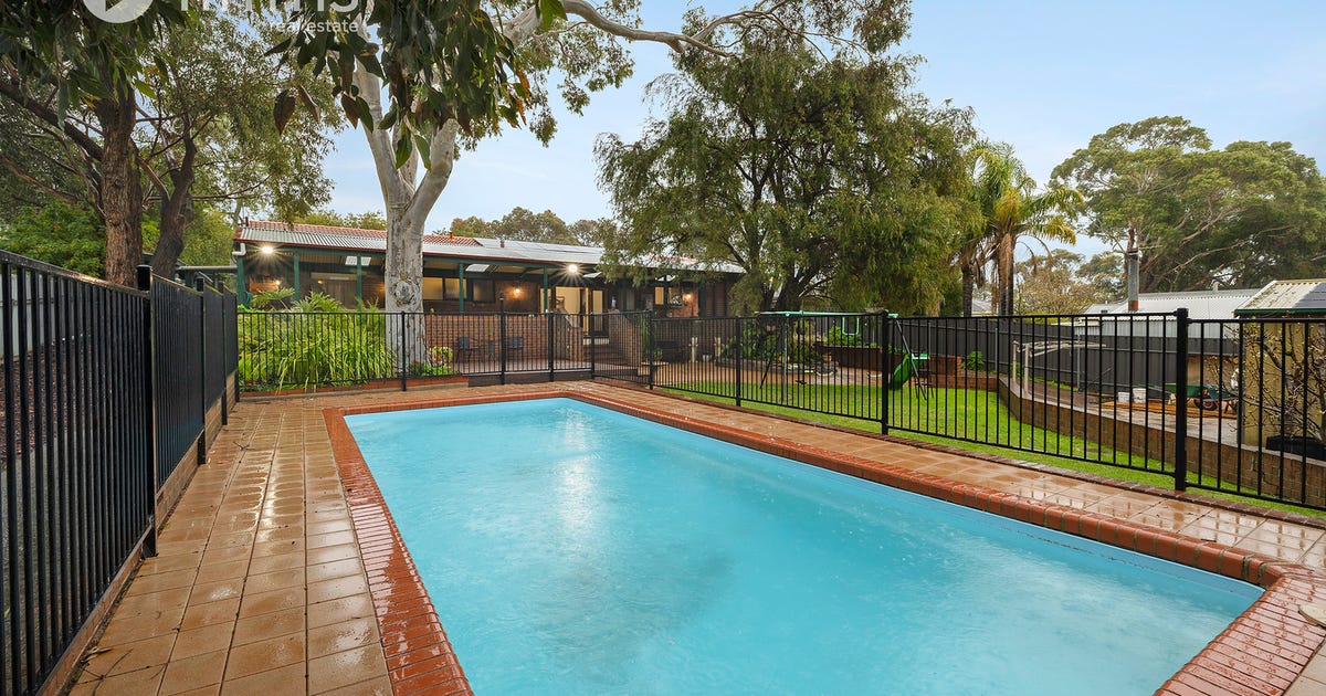 3 Oakridge Road, Aberfoyle Park SA 5159