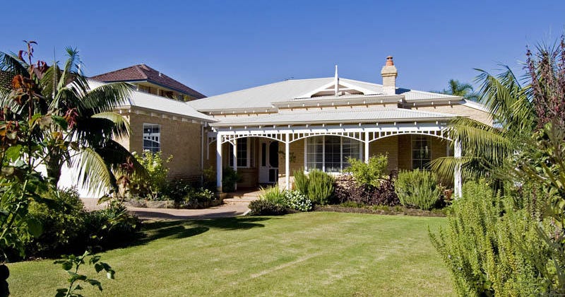 8 Highfield Rise, Hillarys WA 6025 - property.com.au