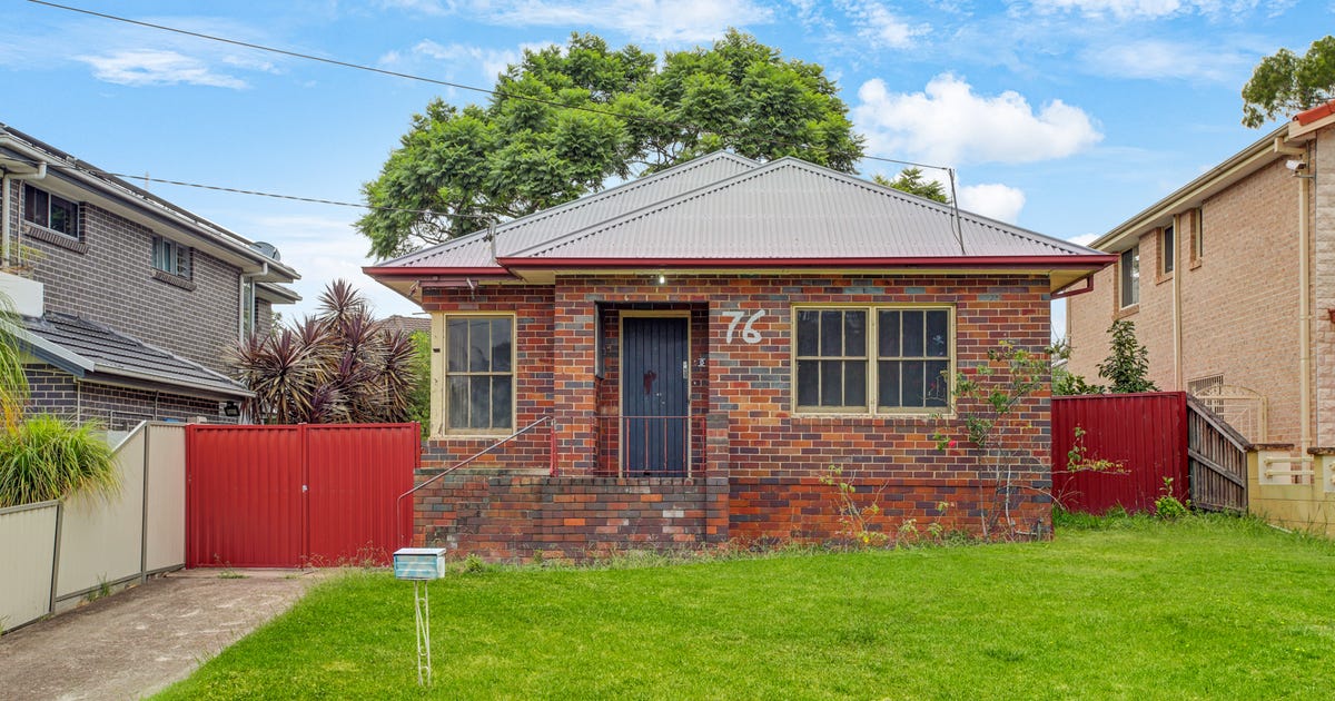 76 Amos Street, Westmead NSW 2145