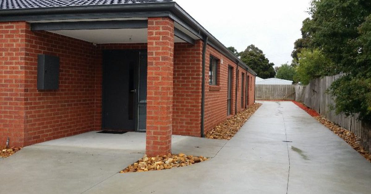 19 Dearing Avenue, Cranbourne VIC 3977