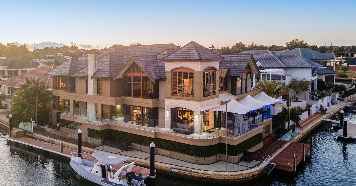 32 Santavea Mews, Halls Head WA 6210