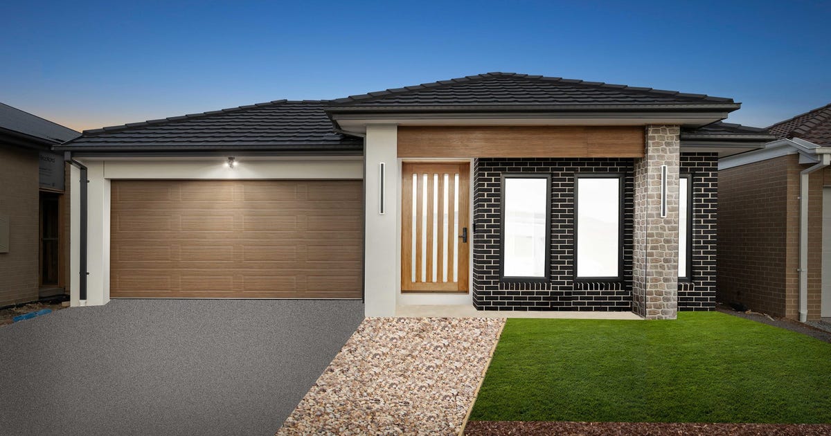 11 Ruff Way, Melton South VIC 3338 - property.com.au