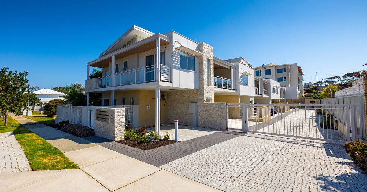 35 Joyce Street, Scarborough WA 6019