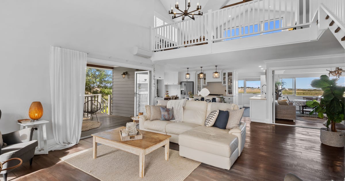 2 Treasure Road, Singleton WA 6175 - property.com.au