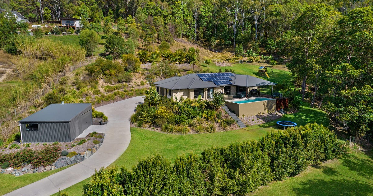 70 Golden Valley Place, Valdora QLD 4561
