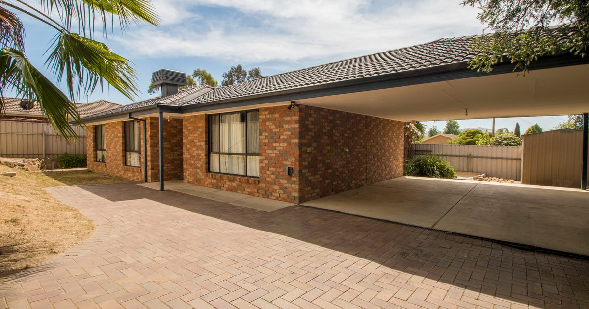 2 3 Emery Court West Wodonga VIC 3690 property